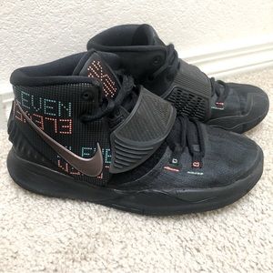 Nike Kyrie Irving Shot Clock Sneakers, Kid Size 5